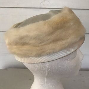Vintage 1950 White Mink Pillbox Hat Grand Prix Chapeau